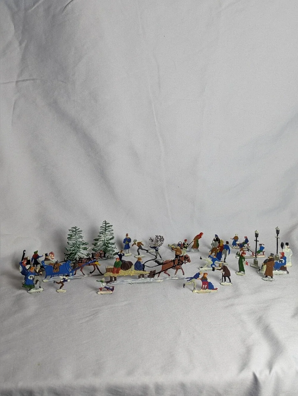 Hans Heinrichsen German Figures Skaters Winter Scene Lead Zinnfiguren Flats